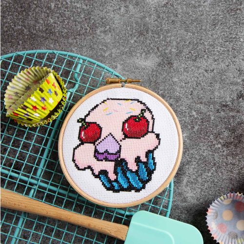 Little Stitch TX - Skupcake from Issue 16: Cute!